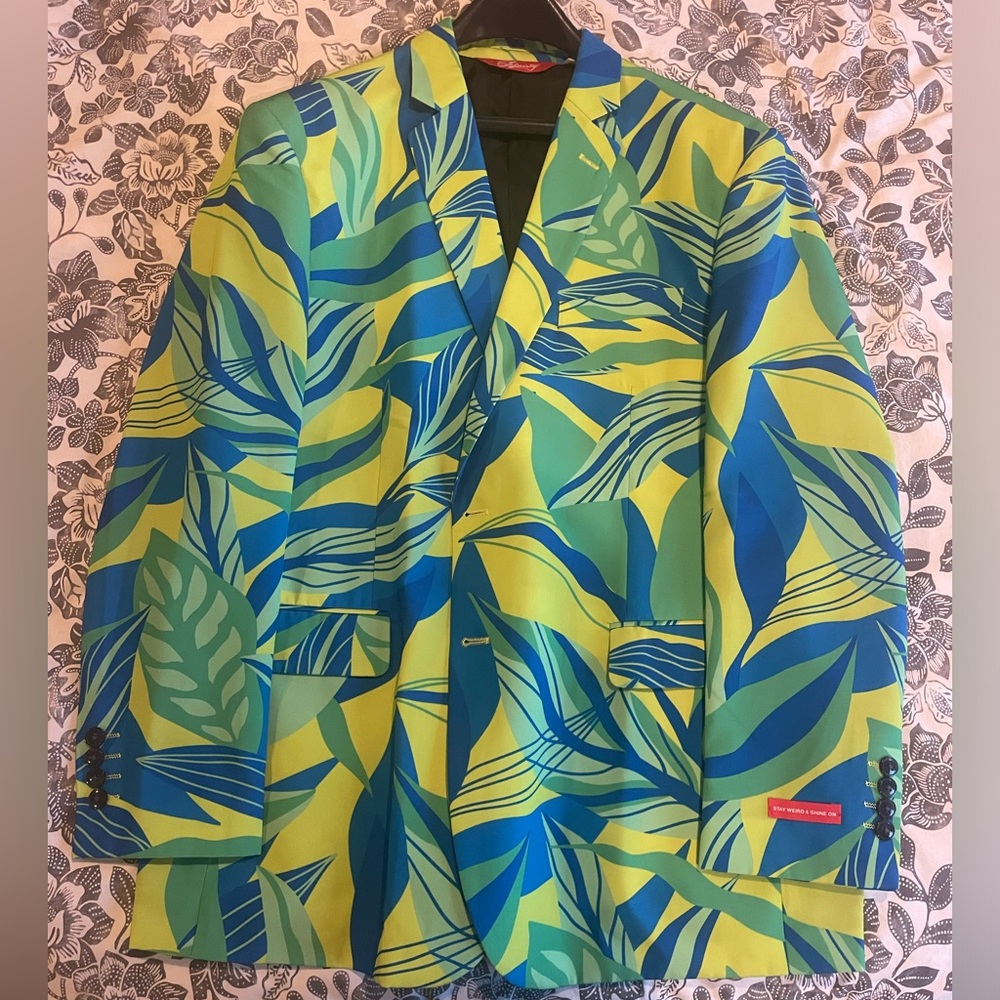 Size 46 shinesty blazer in blue and green leaf pattern. Like new!
